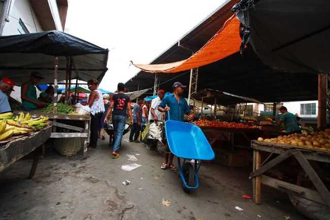 FEIRA LIVRE, POR LENARDO - SURUBIM - PE