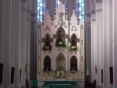 ALTAR MOR DO SANTURIO DE NOSSA SENHORA DA SADE, POR KENINHO COSTA - TACARATU - PE