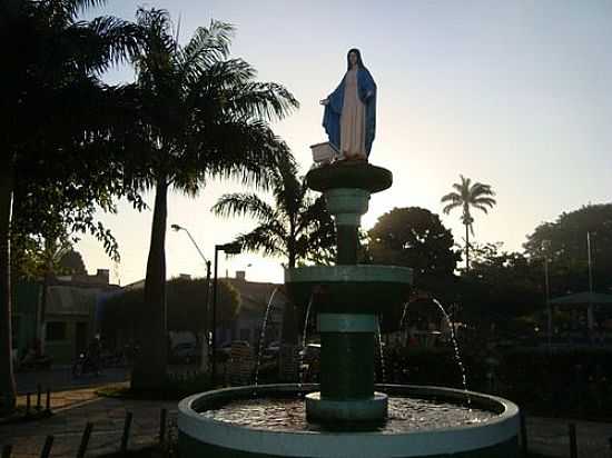 CHAFARIZ E IMAGEM DE N.SRA.DAS GRAAS EM TAQUARITINGA DO NORTE-PE-FOTO:TONI ABREU - TAQUARITINGA DO NORTE - PE