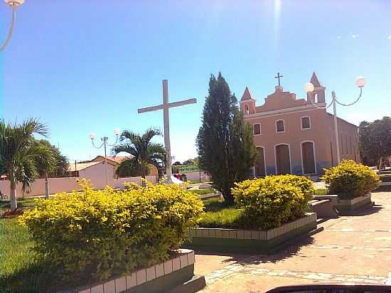 IGREJA MATRIZ SANTA CRUZ EM COTEGIPE-BA-FOTO:XAVIERS - COTEGIPE - BA