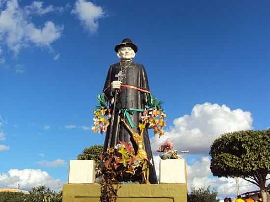 PADRE CCERO-FOTO:JOS ROBERTO NOGUEIR - VERDEJANTE - PE