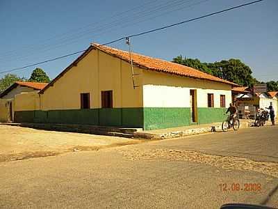 CASA EM ALTOS-FOTO:PETRONIO MARQUES  - ALTOS - PI