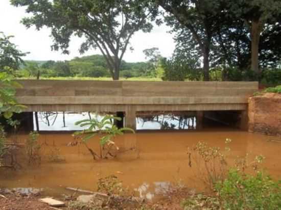 PONTE DO BAIRRO PEDRINHAS, POR ETELVANA FRAZO HISTORIADORA - AROAZES - PI