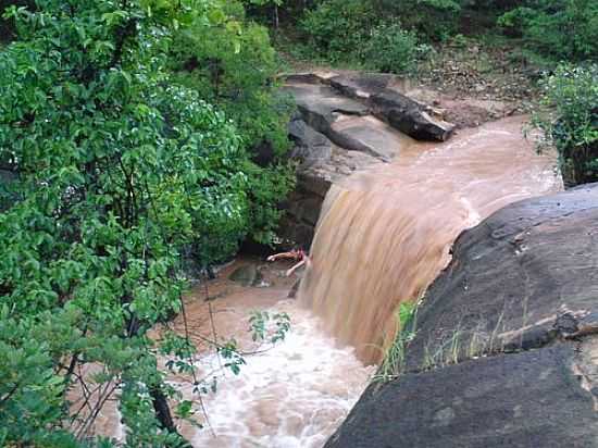 CACHOEIRA-FOTO:NETINHOSSOUSA  - ARRAIAL - PI