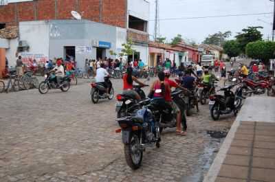 PRINCIPAL MEIO DE TANSPORTE - MOTOCICLETA , POR PEDRO MELO - BARRAS - PI