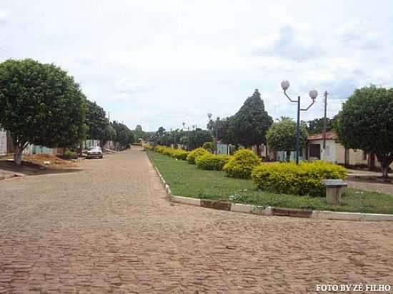 AVENIDA CORONEL AURORA EM CRISTPOLIS-FOTO:MIZANJOS - CRISTPOLIS - BA