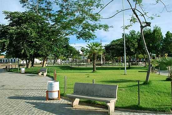 CAMPO MAIOR-PI-PRAA SANTO ANTNIO-FOTO:WALTERFMOTA - CAMPO MAIOR - PI