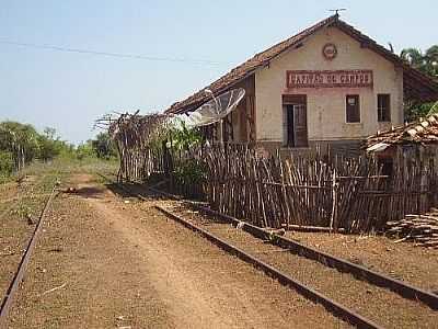 ANTIGA ESTAO FERROVIRIA-FOTO:CAPITAO DE CAMPOS  - CAPITO DE CAMPOS - PI