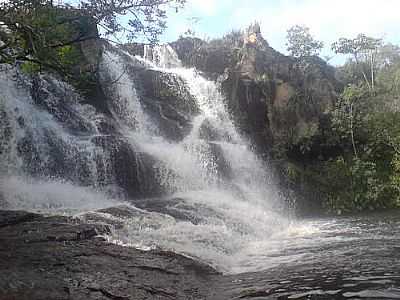 CACHOEIRA SAQUAREMA-FOTO:CLUDIO_JUNIOR - CAPITO DE CAMPOS - PI