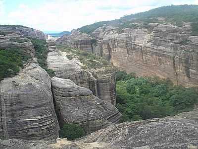 SERRA DA CAPIVARA-FOTO:RAIMUNDO COELHO FILH  - CORONEL JOS DIAS - PI