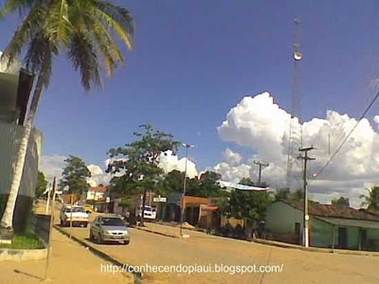 AVENIDA EM CURIMAT - CURIMAT - PI
