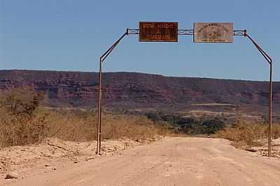 ESTRADA DE CURRAIS-FOTO:WWW.FAZENDASPIAUI.CO  - CURRAIS - PI