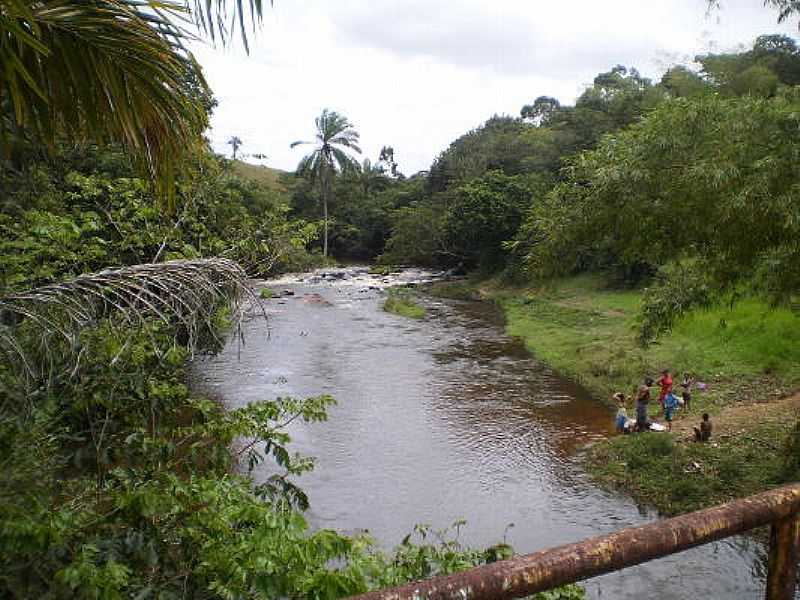 CUNHANGI-BA-CACHOEIRA RIO DA DONA-FOTO:MAGNONEIVA - CUNHANGI - BA