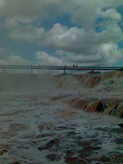 CACHOEIRA DO URUBU-FOTO:LOKI MAQUIAVEL  - ESPERANTINA - PI