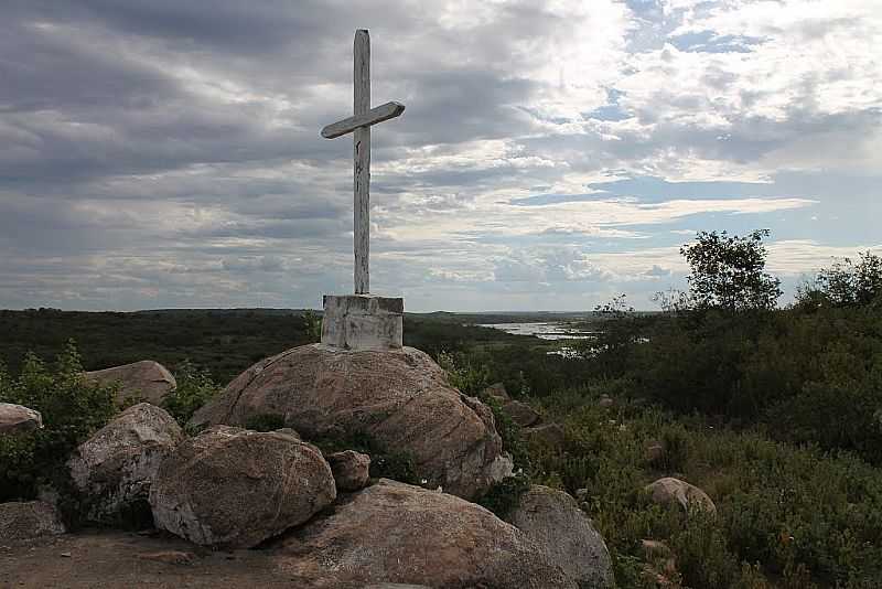 FRANCISCO MACEDO-PI-CRUZEIRO NO MIRANTE DE SO FRANCISCO-FOTO:THIAGO DOS PASSOS - FRANCISCO MACEDO - PI