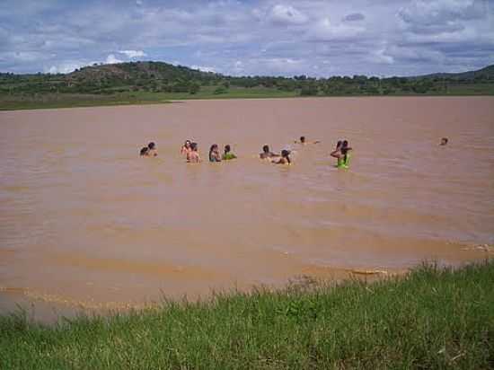 AUDE EM CURRAL FALSO-BA-FOTO:GLUCIO ALMEIDA - CURRAL FALSO - BA