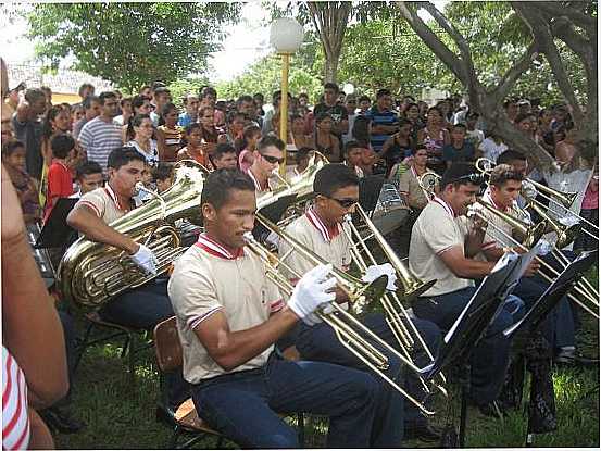 BANDA DE MUSICA DA CIDADE..., POR LUIZA  CASTELO - NOSSA SENHORA DOS REMDIOS - PI