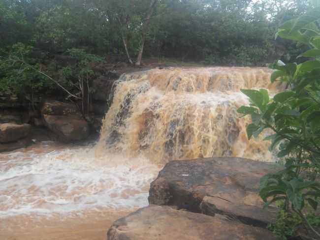 CACHOEIRA DAS LAJES RIOSAMBITO, POR CLEMILTON DE SOUSA DIAS - PIMENTEIRAS - PI