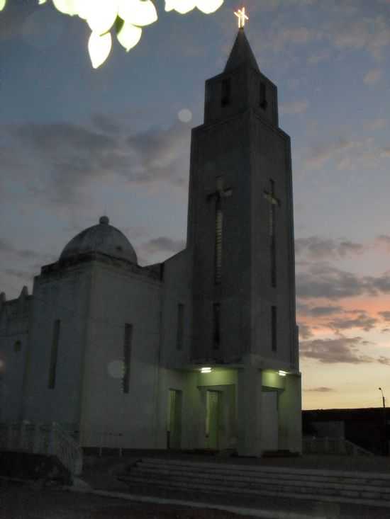 IGREJA DE PIO IX AO ENTARDECER, POR MAIRA CARVALHO DE ALENCAR - PIO IX - PI
