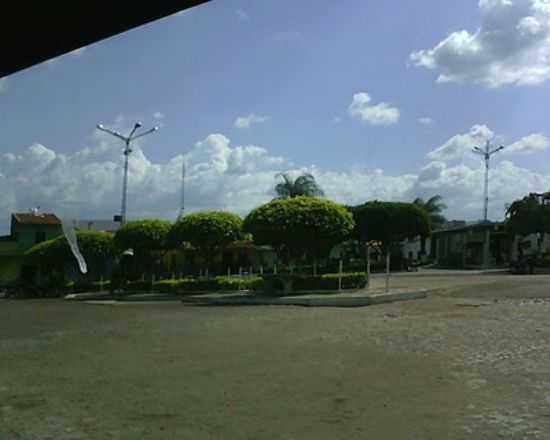 AVENIDA, POR ROSINEIDE SANTOS - PIO IX - PI