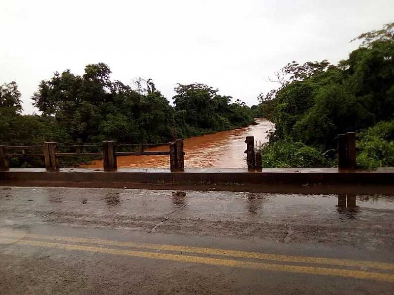 REDENO DO GURGUIA-PI-PONTE SOBRE O RIO GURGUIA-FOTO:FACEBOOK - REDENO DO GURGUIA - PI