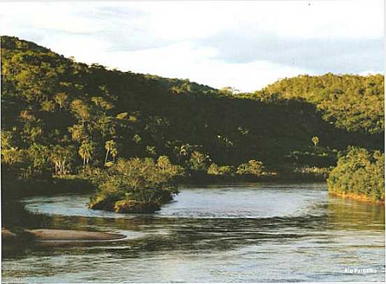 RIBEIRO GONALVES-PI-RIO E MONTANHAS-FOTO:FELLIPE FABIAN - RIBEIRO GONALVES - PI