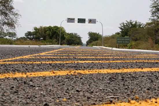 NOVA ESTRADA EM SANTA CRUZ DO PIAU-FOTO:FRANCISCO GILSIO - SANTA CRUZ DO PIAU - PI