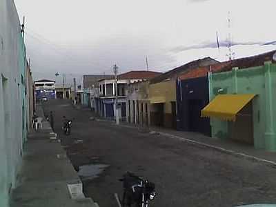 RUA JANURIO RODRIGUES-FOTO:ARTHUR LC  - SO JULIO - PI