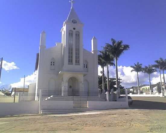 IGREJA CATLICA-FOTO:IVAN TOIA BATUC - ENCRUZILHADA - BA