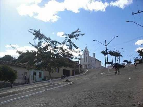 PRAA E IGREJA N.SRA.DE LOURDES EM ENCRUZILHADA-BA-FOTO:LEANDRO LIMA - ENCRUZILHADA - BA