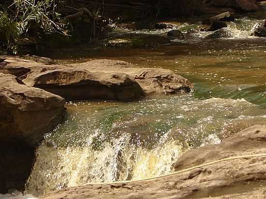 UNIO-PI-PEQUENA CACHOEIRA-FOTO:LOURIVAL LOPES - UNIO - PI