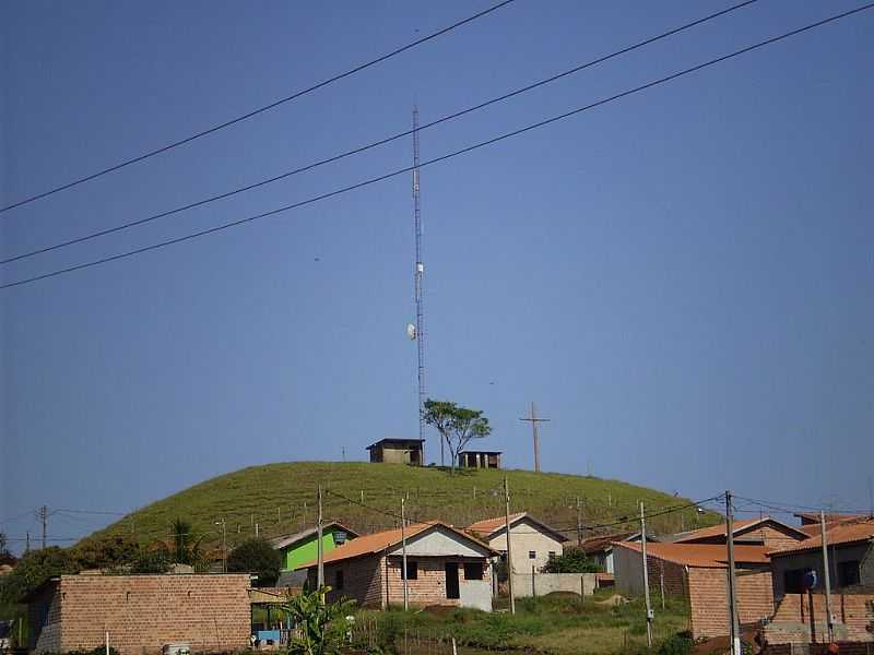 ABATI-PR-MORRO DO CRUZEIRO-FOTO:ROBSONGIOLO - ABATI - PR