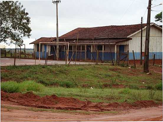 ANTIGA ESCOLA NO P DE GALINHA, POR AGNALDO IEMBO - ALTNIA - PR