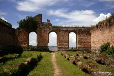 RUINAS., POR GUILLERMO ALDAYA - ANTONINA - PR