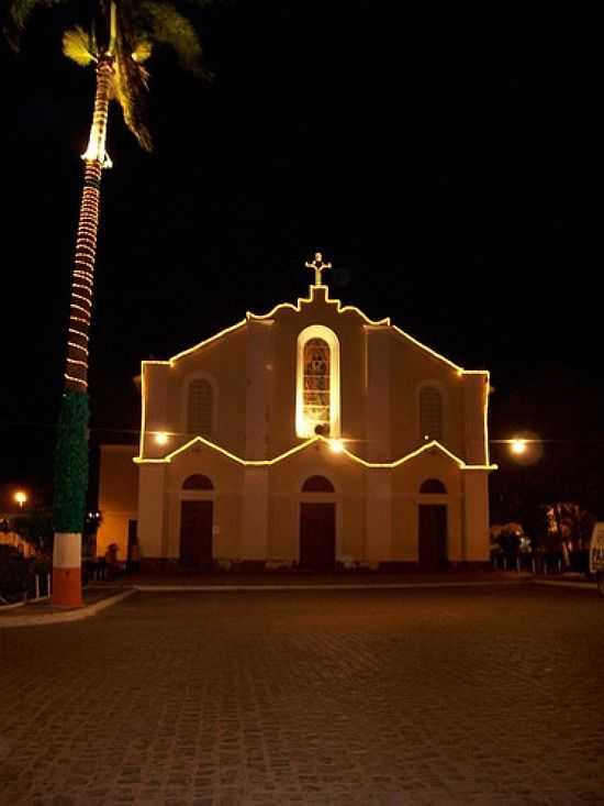 VISTA NOTURNA DA IGREJA MATRIZ DE EUCLIDES DA CUNHA-BA-FOTO:EDUARDO FINAVARO - EUCLIDES DA CUNHA - BA