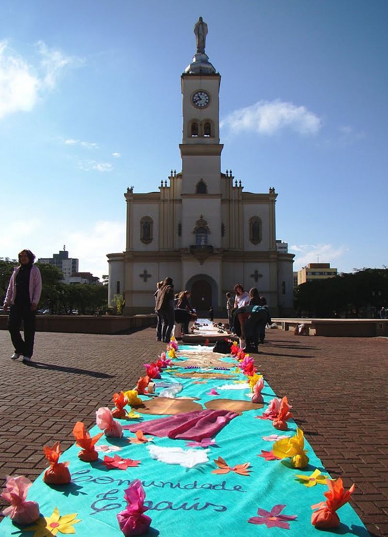 APUCARANA-PR-CATEDRAL DE N.SRA.DE LOURDES NA FESTA DE CORPUS CHRISTI-FOTO:ALUISIO RIBEIRO 2 - APUCARANA - PR