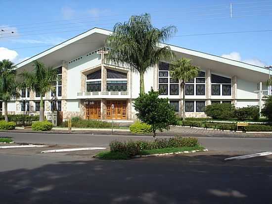 IGREJA MATRIZ DE SANTO ANTNIO EM ARARUNA-FOTO:BRUNO OSINSKI SOARES - ARARUNA - PR