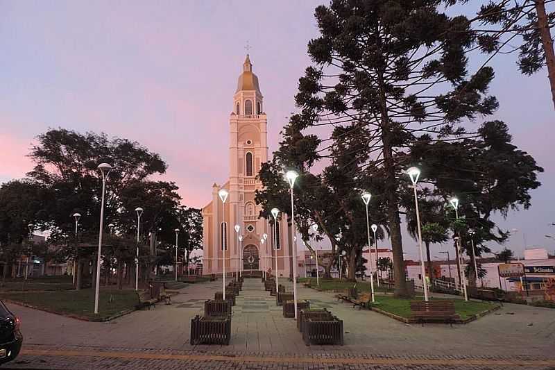 PRAA DOUTOR VICENTE MACHADO, CENTRO  - ARAUCRIA - PR