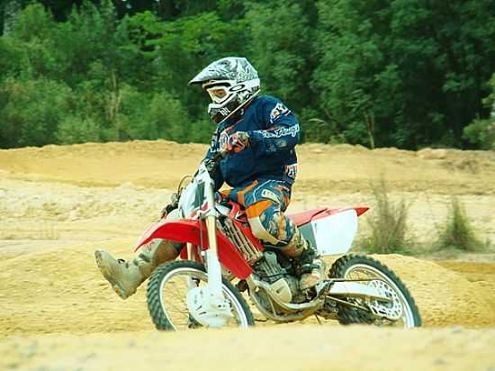 MOTOCROSS EM ARAUCRIA-FOTO:JEFFERSONSDS - ARAUCRIA - PR