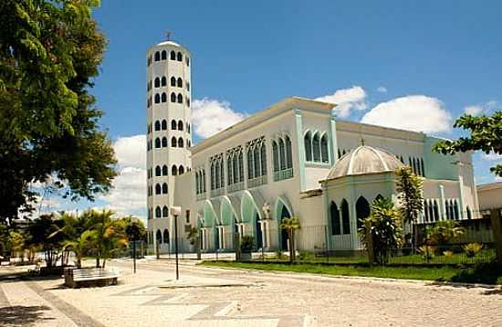 CATEDRAL N.SRA.AUXILIADORA EM EUNPOLIS-BA-FOTO:HJOBRASIL - EUNPOLIS - BA