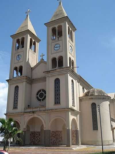 IGREJA MATRIZ  FOTO
POR ADENIR ZANIN - ASTORGA - PR