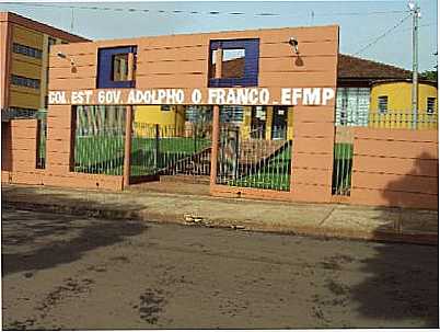 COLGIO ADOLPHO, POR BAIANO PINTOR - ASTORGA - PR