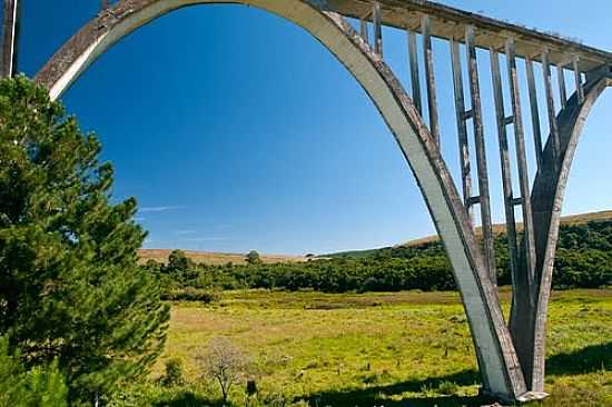 PONTE DOS ARCOS EM BALSA NOVA-PR-FOTO:GRAFO3D - BALSA NOVA - PR