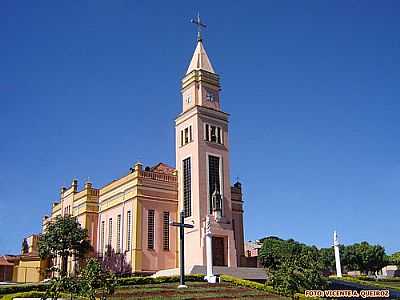 MATRIZ DE SANTA TERESINHA DO MENINO JESUS-FOTO:VICENTE A. QUEIROZ  - BANDEIRANTES - PR