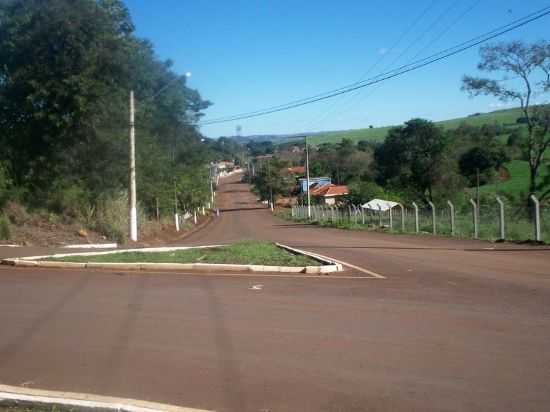 TREVO NA ENTRADA DA CIDADE, POR VARLETE INES CALIXTO - BARRA DO JACAR - PR