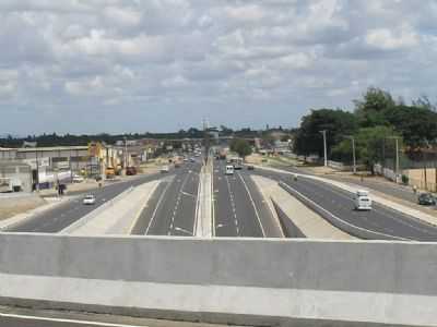 SADA PARA AVENIDA TRANSNORDESTINA (BR 116 NORTE), POR ANTONIO DE MACEDO - FEIRA DE SANTANA - BA