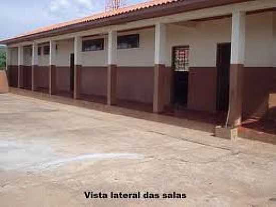 ESCOLA MANOEL SEBASTIO GONALVES EM BARRO PRETO-FOTO:TMZMANOELGONCALVES. - BARRO PRETO - PR