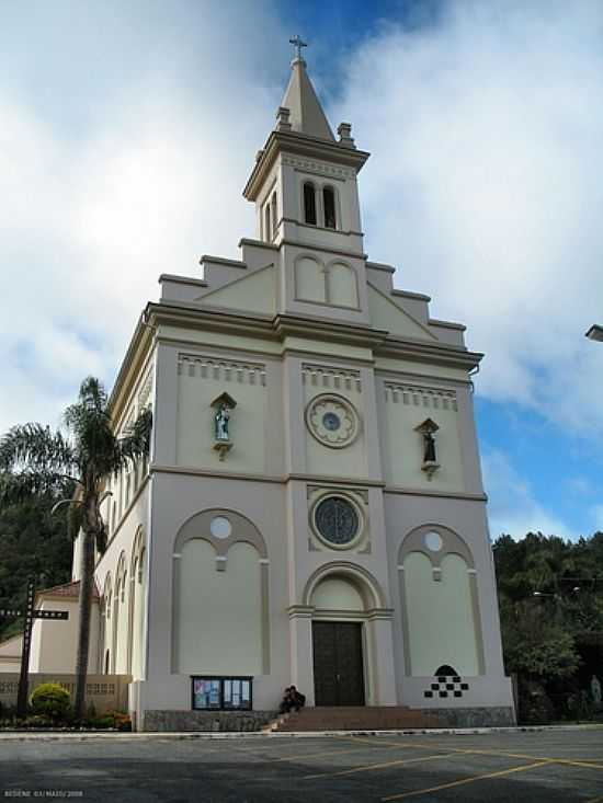 IGREJA DE SO SEBASTIO EM BATIAS-PR-FOTO:BEDENE - BATEIAS - PR