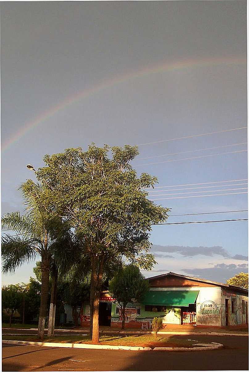 BOA VISTA DA APARECIDA-PR-ARCO-RIS AO ENTARDECER NA AVENIDA-FOTO:DANIEL ROIG - BOA VISTA DA APARECIDA - PR