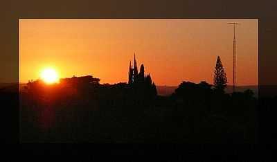 NASCER DIO SOL EM BORRAZPOLIS POR J.DIAS - BORRAZPOLIS - PR